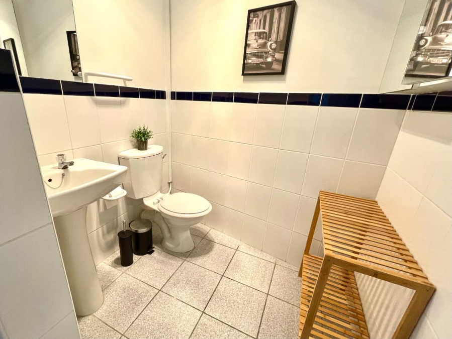 To Let 3 Bedroom Property for Rent in Paradyskloof Western Cape